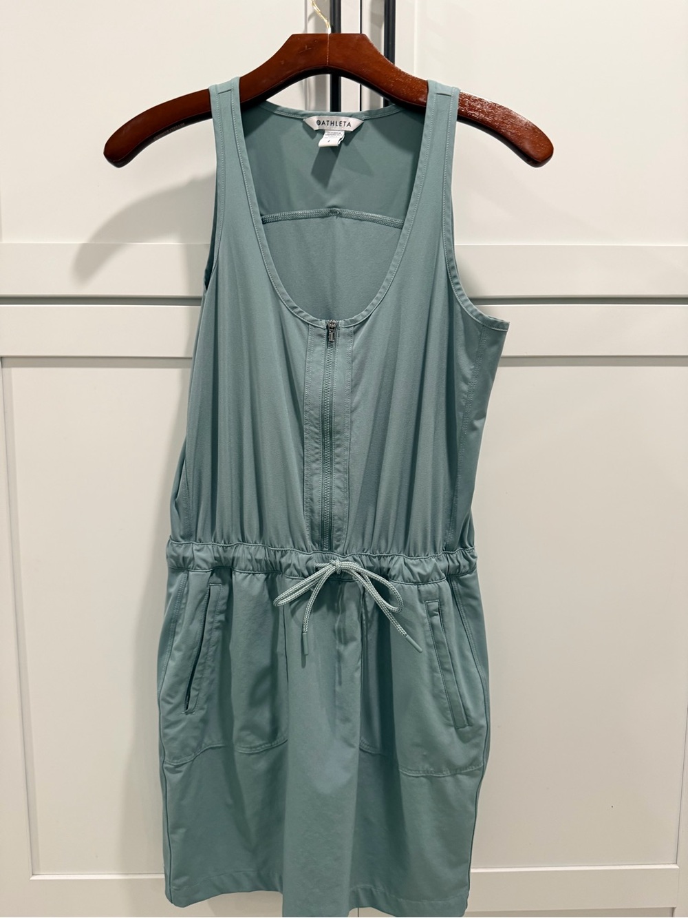 Athleta Expedition Dress Size 2 Teal Built-In Shorts Zip Pockets
